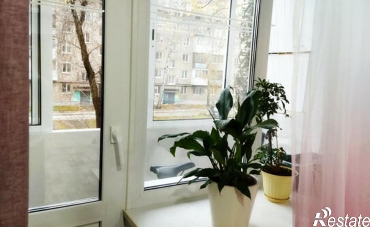 2-комн квартира ул Гусарова, 8,  д. 8