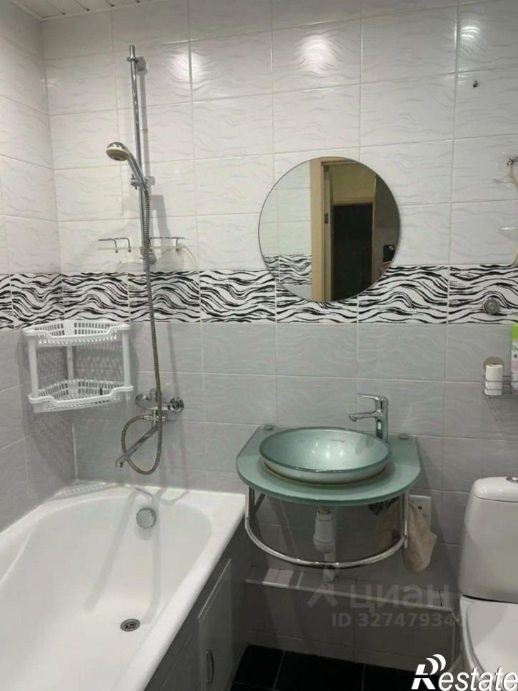 2-комн квартира Запорожская улица, 13,  д. 13