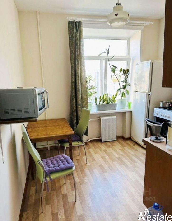 2-комн квартира ул Космонавта Леонова, 15,  д. 15