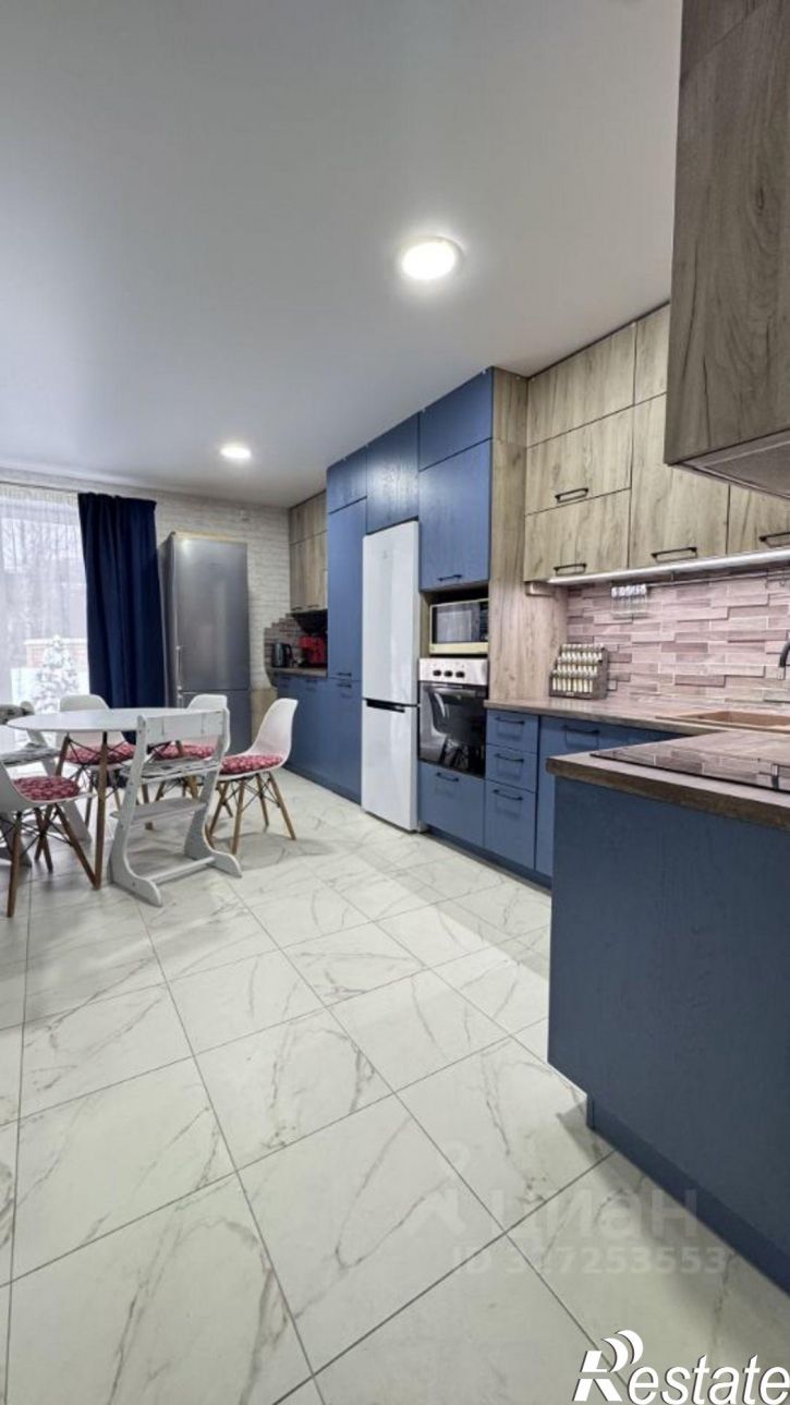 Коттедж/дом ул Кантонской Коммуны, 1,  д. 1