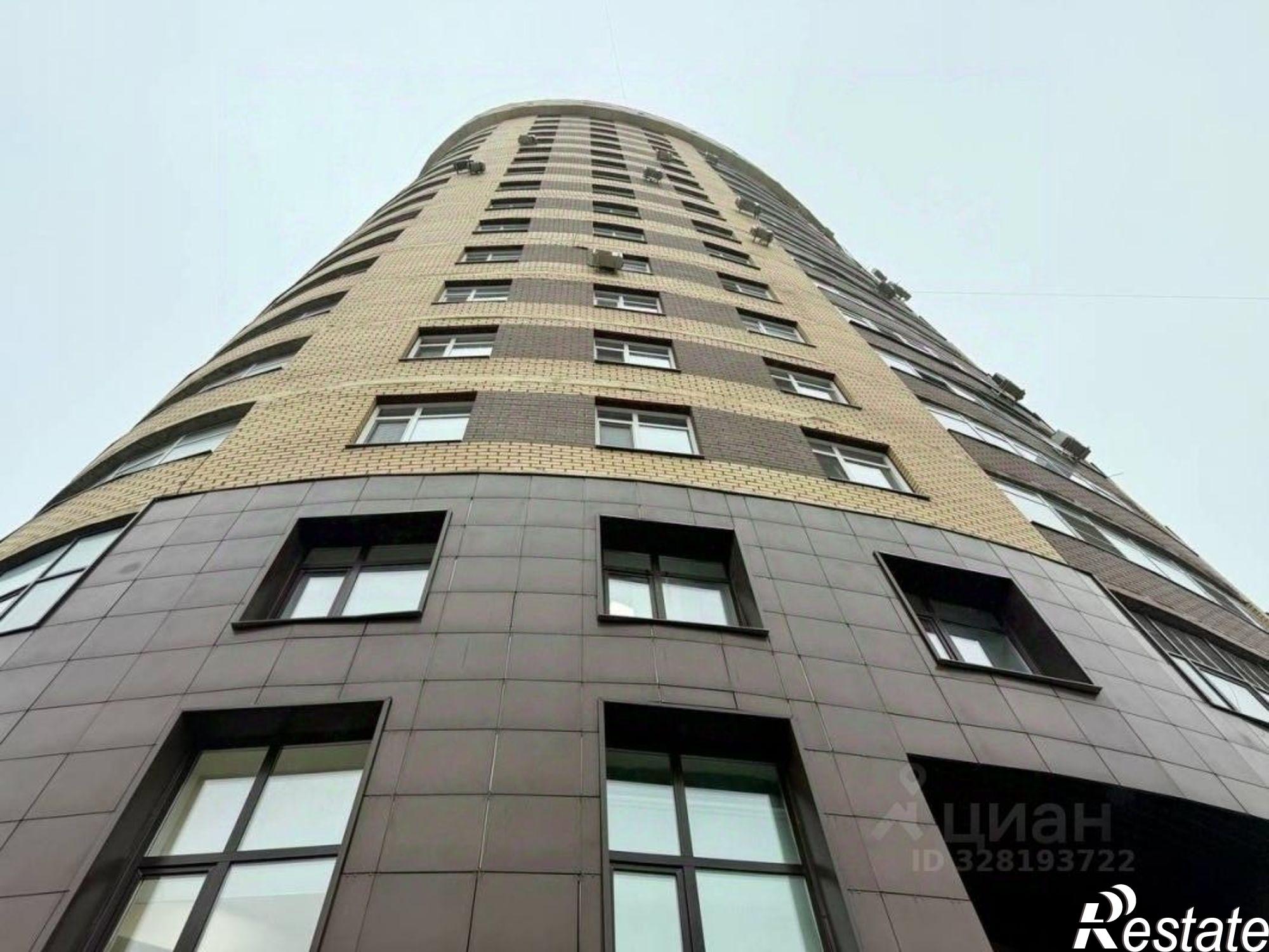 Купить гараж, место в паркинге за 1 400 000 рублей на ул Рабочая, 7