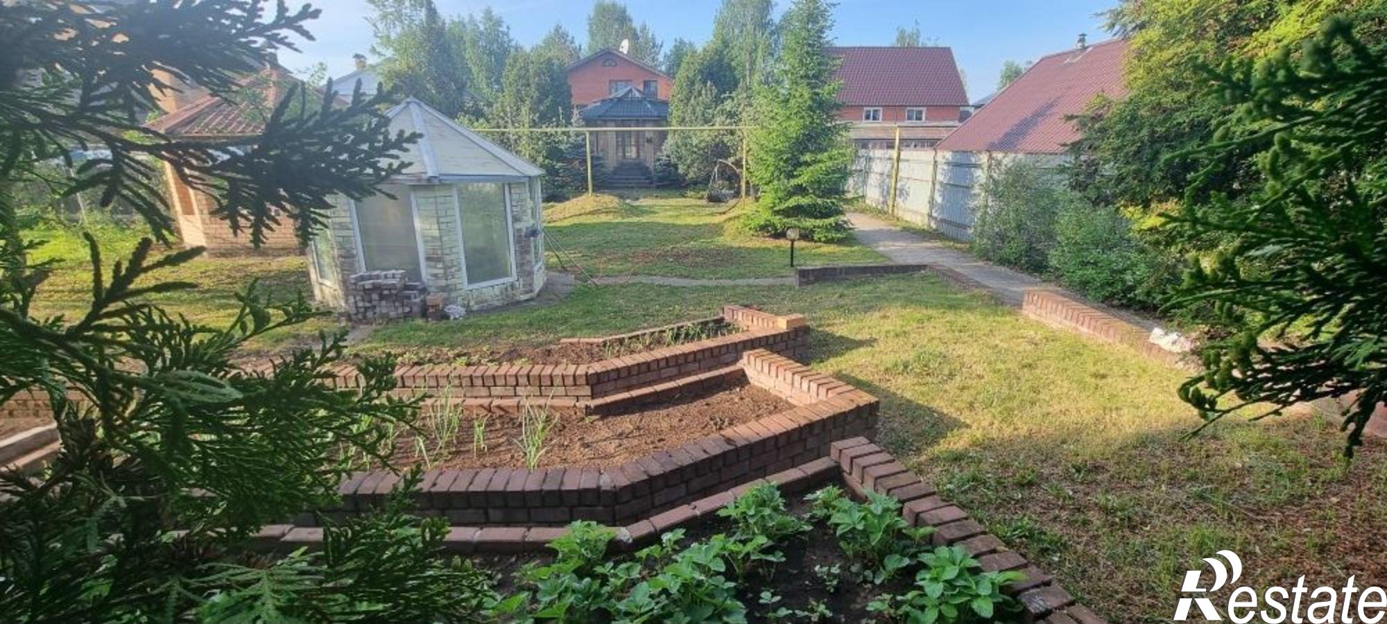 Купить дачу, дом, коттедж за 21 530 000 рублей на Яблоневая улица, 32