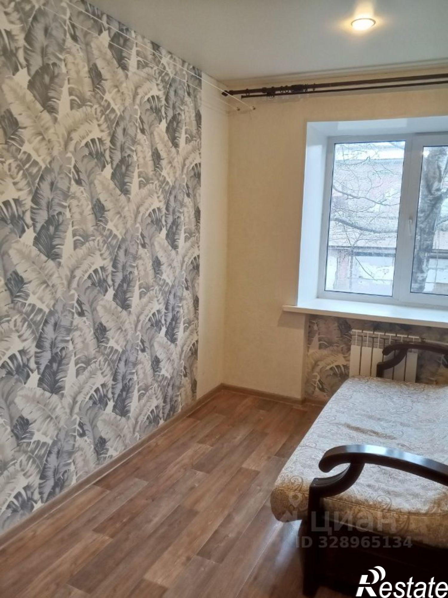 Купить комнату за 890 000 рублей на б-р Гагарина, 81/4