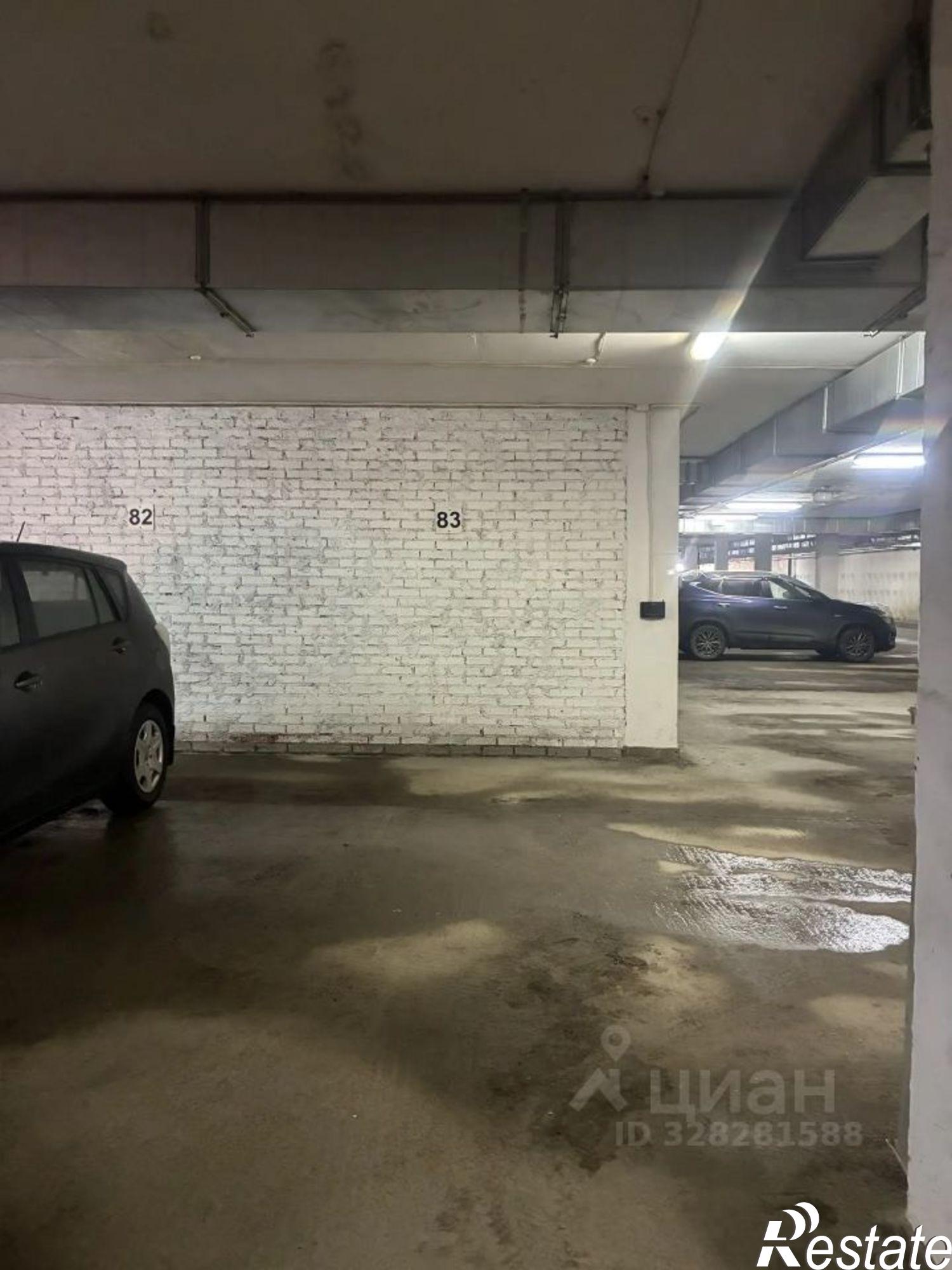 Купить гараж, место в паркинге за 990 000 рублей на Уинская улица, 15А