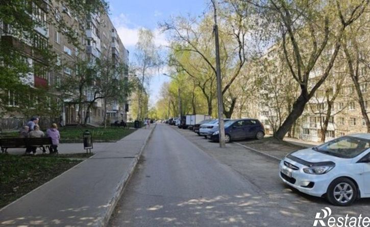 3-комн квартира улица Моторостроителей, 12,  д. 12