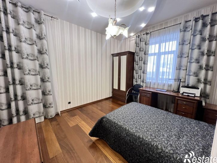 4-комн квартира ул Краснова, 30,  д. 30