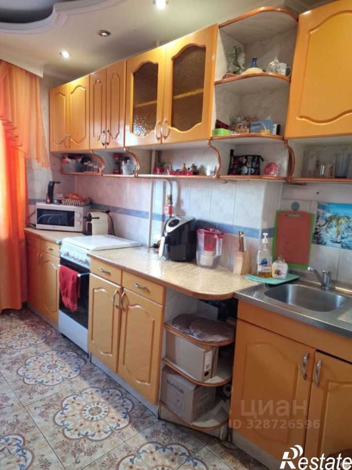 3-комн квартира Хрустальная улица, 10,  д. 10