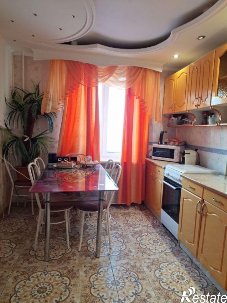 3-комн квартира Хрустальная улица, 10,  д. 10