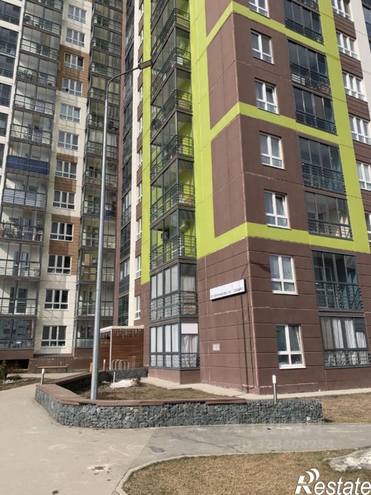 4-комн квартира улица Овчинникова, 15А,  д. 15А