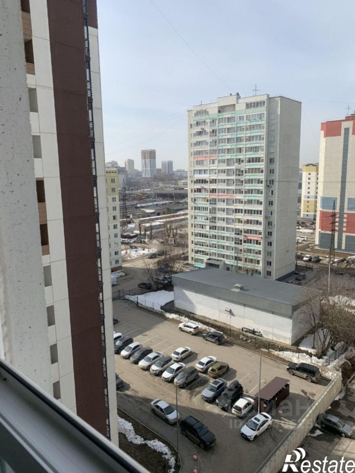 4-комн квартира улица Овчинникова, 15А,  д. 15А