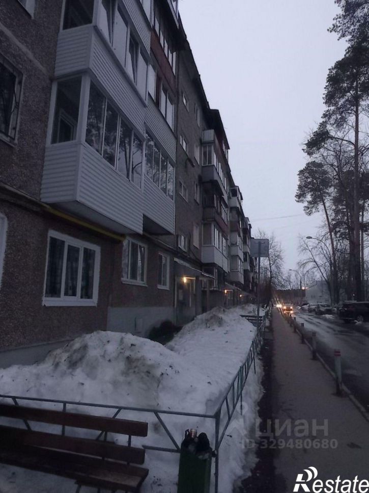 2-комн квартира ул Адмирала Ушакова, 53,  д. 53