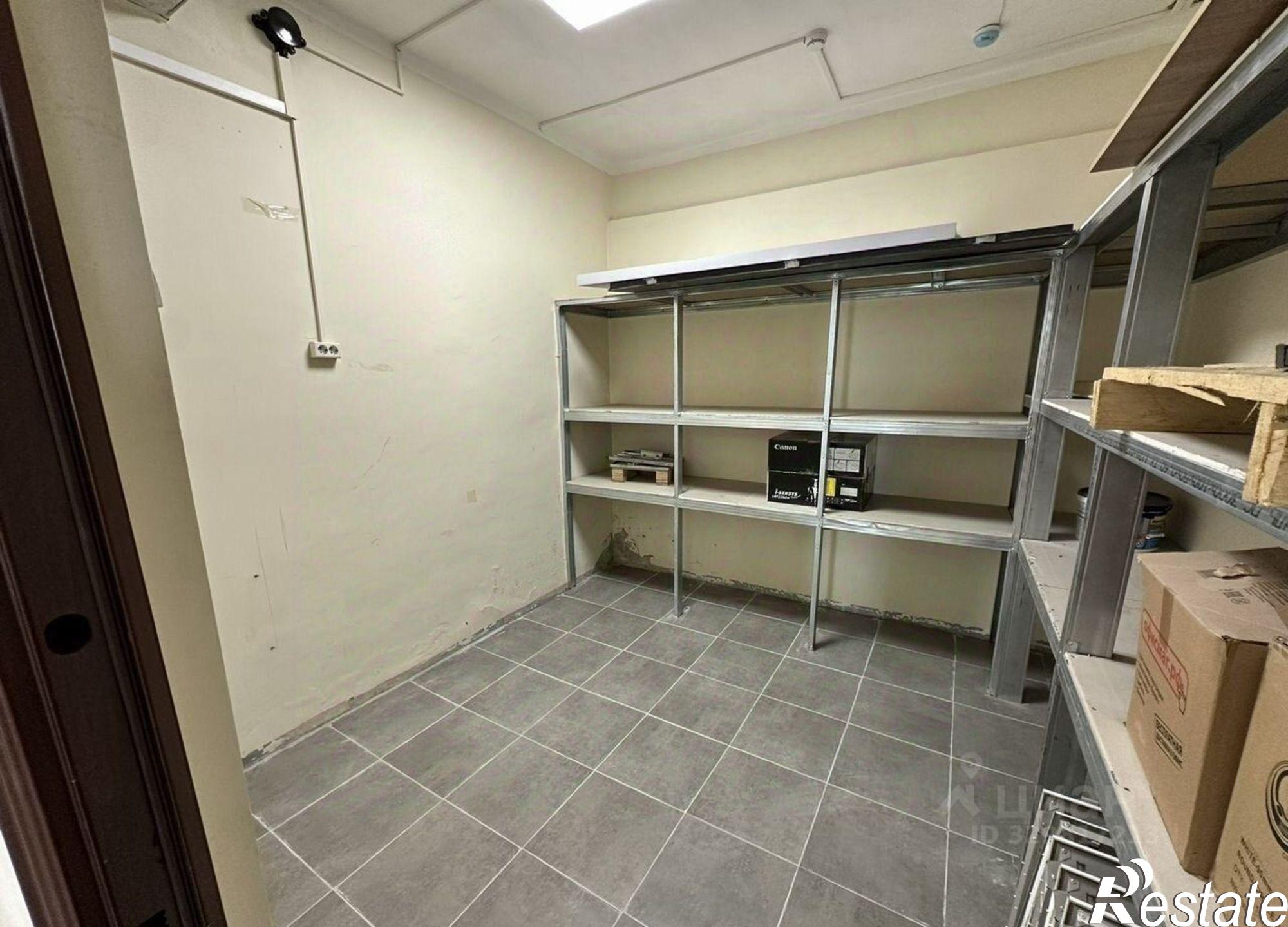 Сдать офис, помещение под офис за 94 625 рублей на улица Краснова, 24