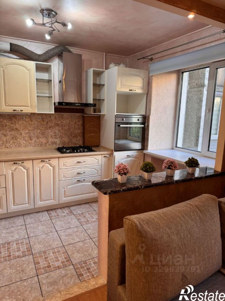3-комн квартира улица Строителей, 24Б,  д. 24Б