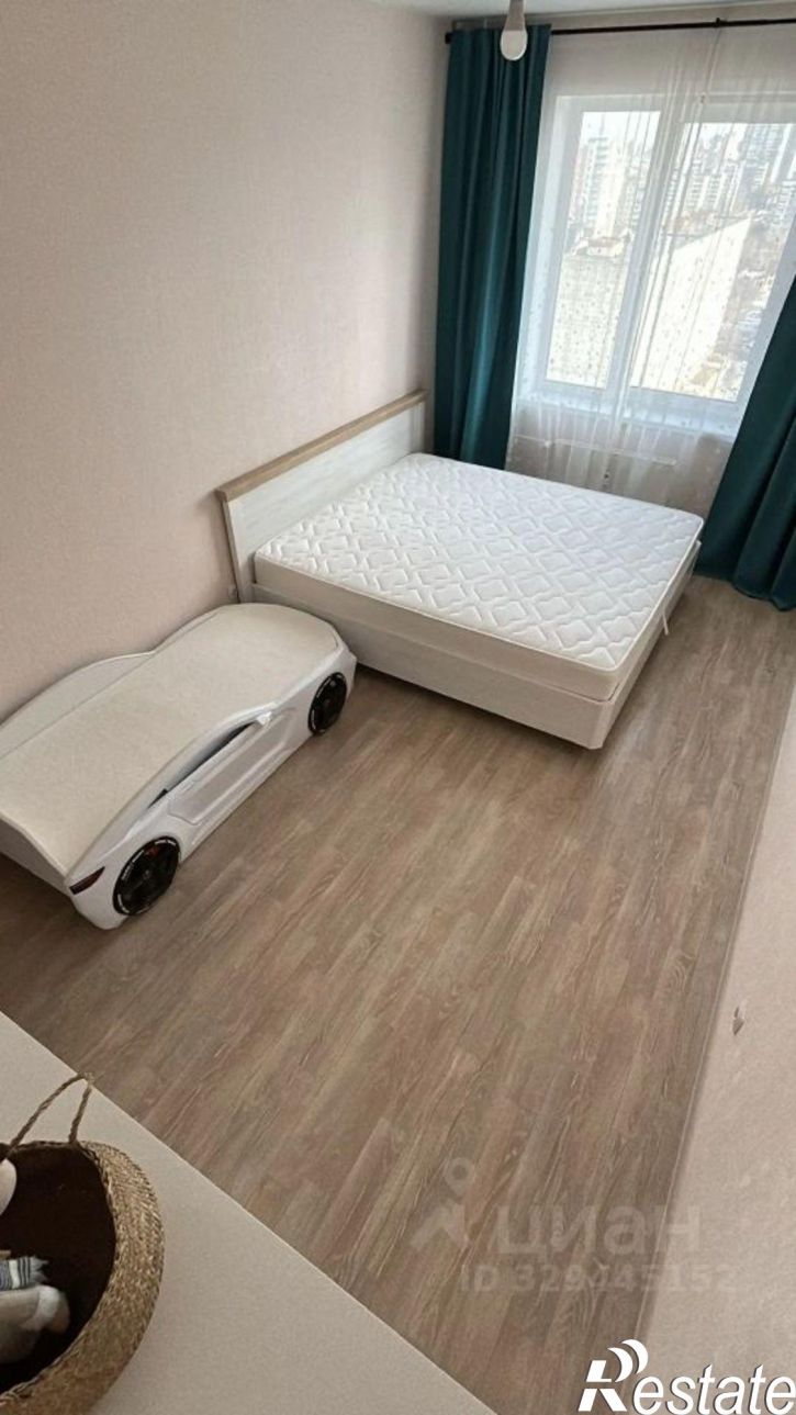 3-комн квартира улица Космонавта Беляева, 61В,  д. 61В
