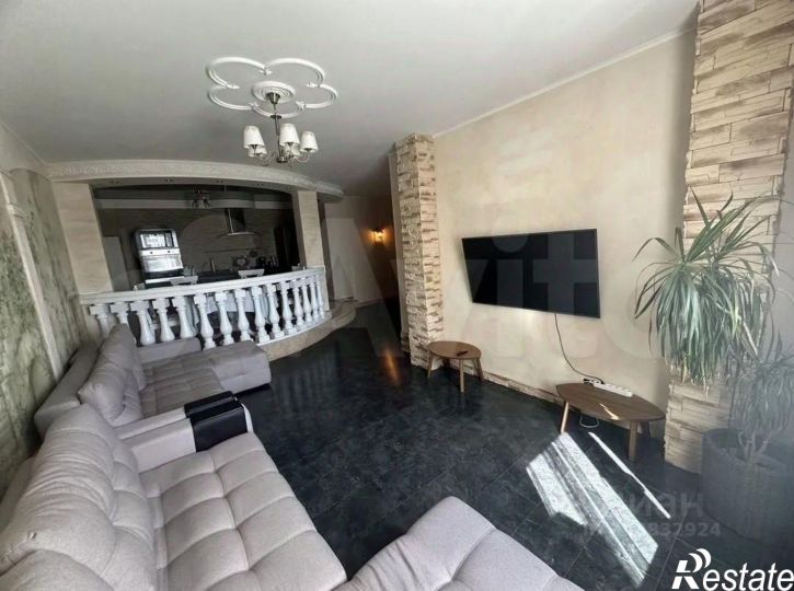 4-комн квартира шоссе Космонавтов, 215,  д. 215