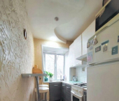 3-комн, 44кв м, этаж 2/5 ул КИМ, 107