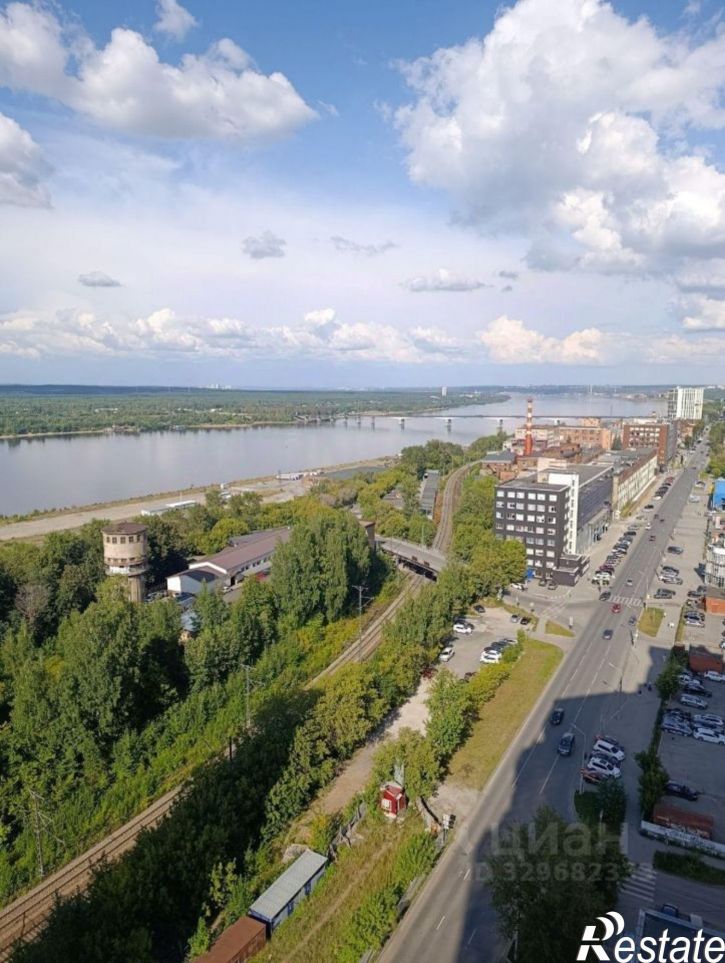 3-комн квартира улица Окулова, 62,  д. 62