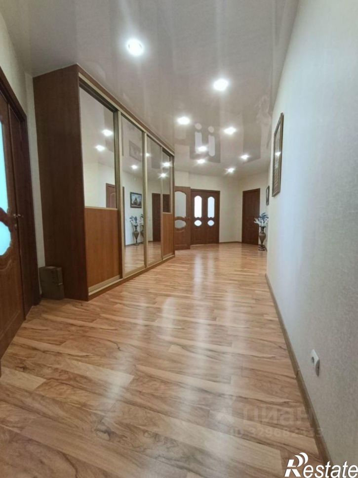 3-комн квартира улица Окулова, 62,  д. 62