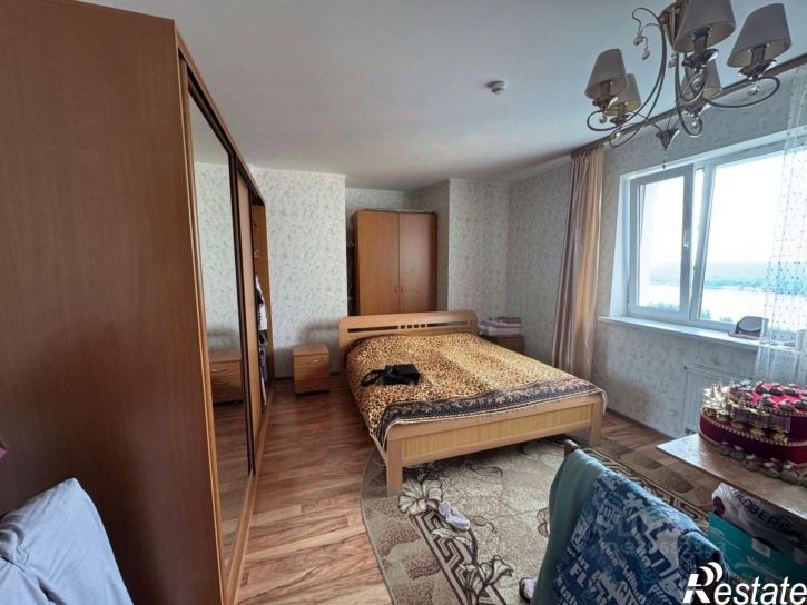 3-комн квартира улица Окулова, 62,  д. 62
