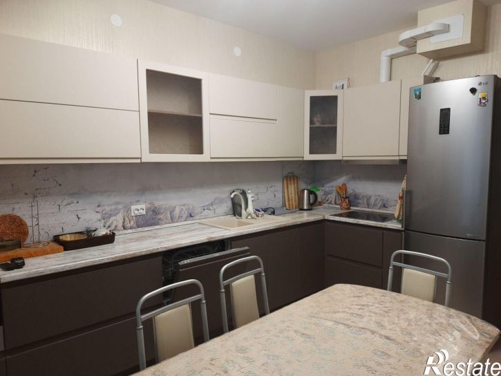 3-комн квартира улица Революции, 52В,  д. 52В