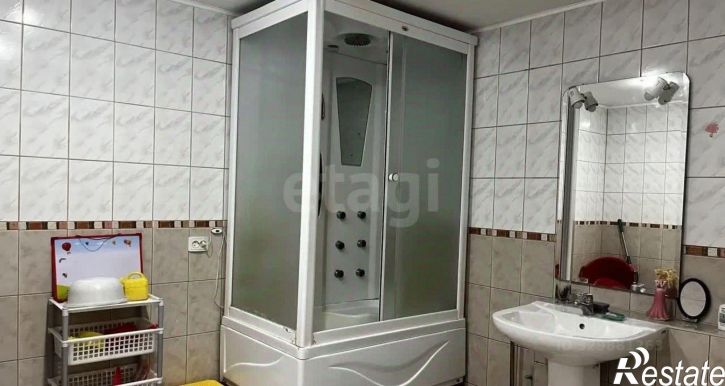2-комн квартира ул Адмирала Ушакова, 36,  д. 36