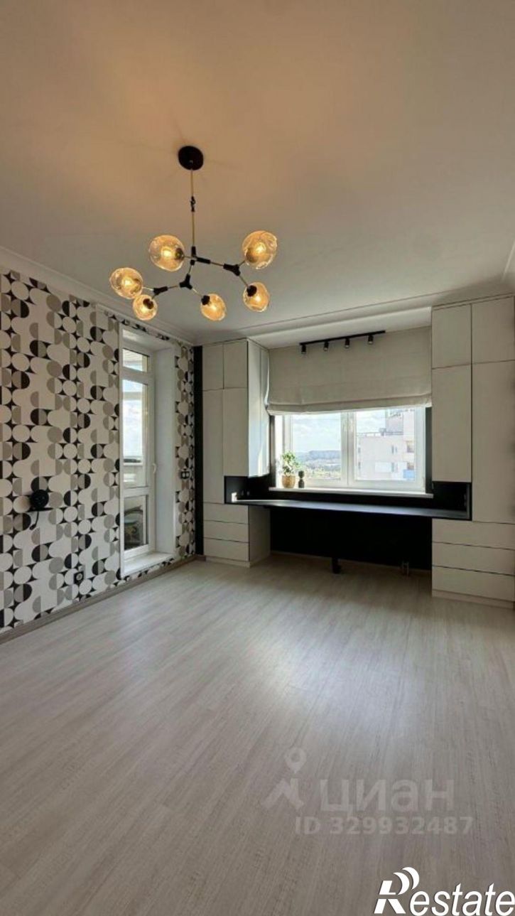 3-комн квартира Уинская улица, 33,  д. 33
