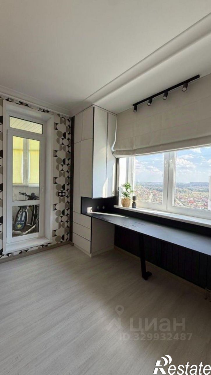 3-комн квартира Уинская улица, 33,  д. 33