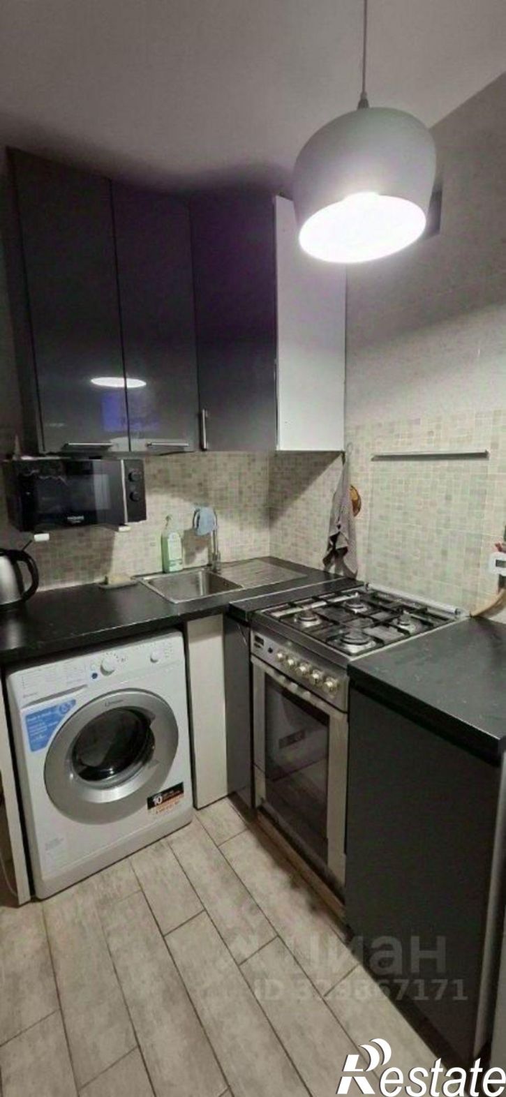 3-комн квартира улица Космонавта Леонова, 52,  д. 52