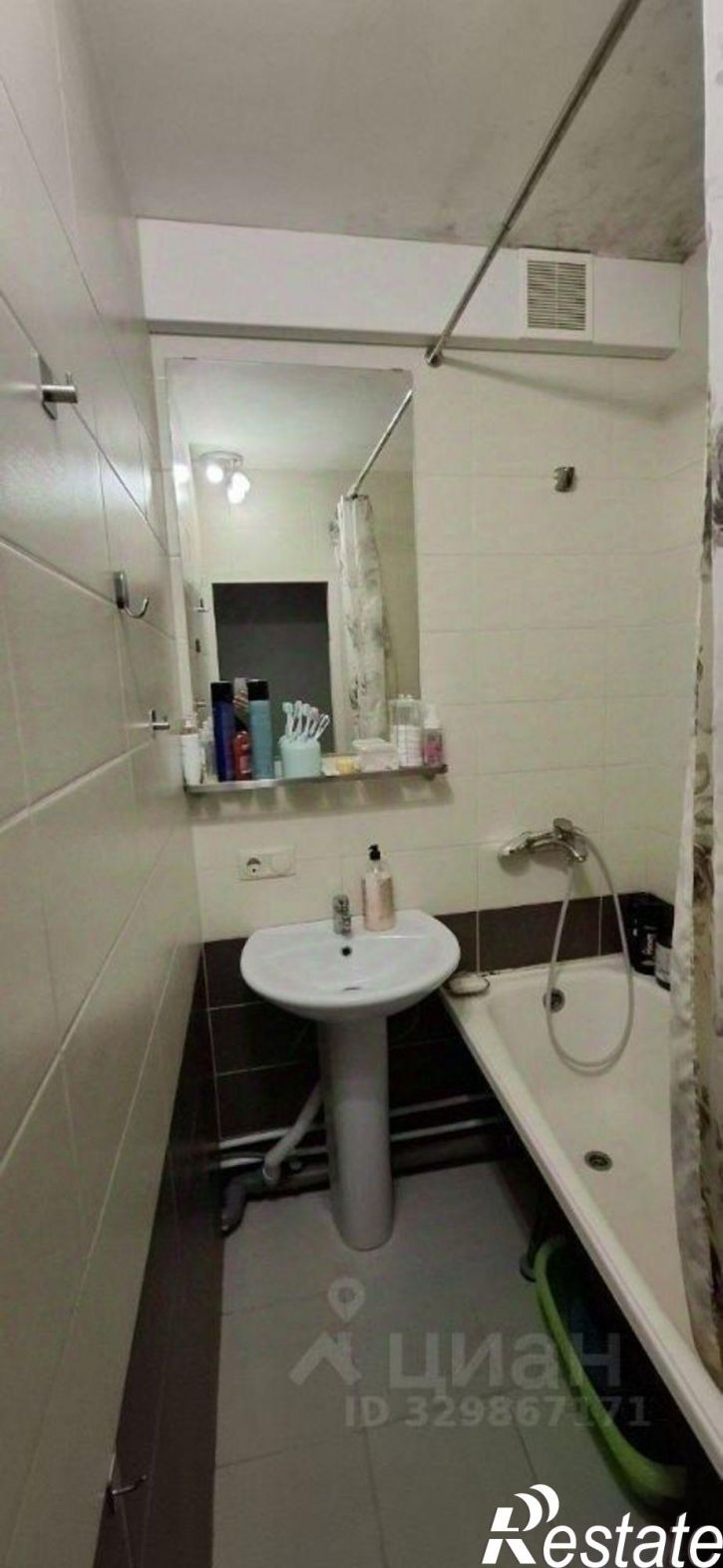3-комн квартира улица Космонавта Леонова, 52,  д. 52