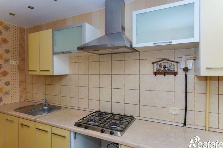 3-комн квартира улица Карбышева, 40,  д. 40
