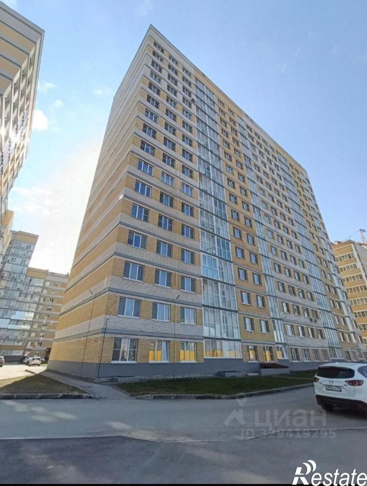 3-комн квартира Углеуральская улица, 25,  д. 25