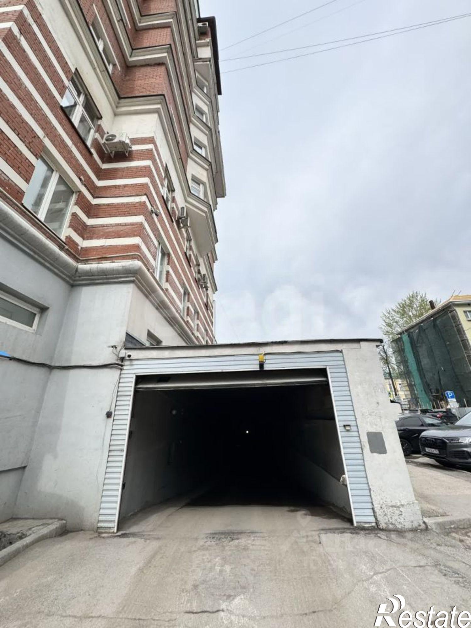 Купить гараж, место в паркинге за 1 500 000 рублей на Монастырская улица, 41