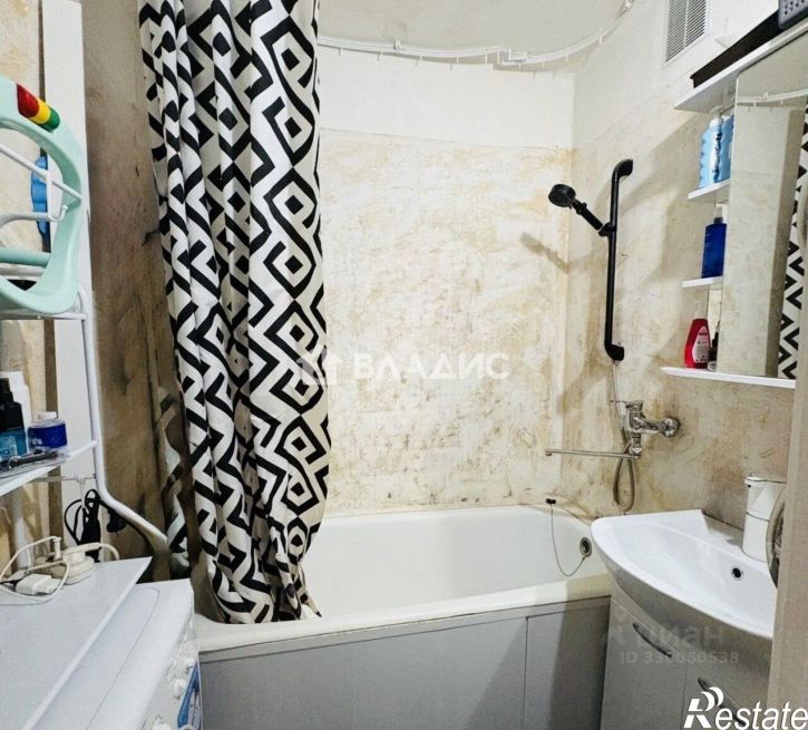 1-комн квартира улица Льва Шатрова, 35,  д. 35
