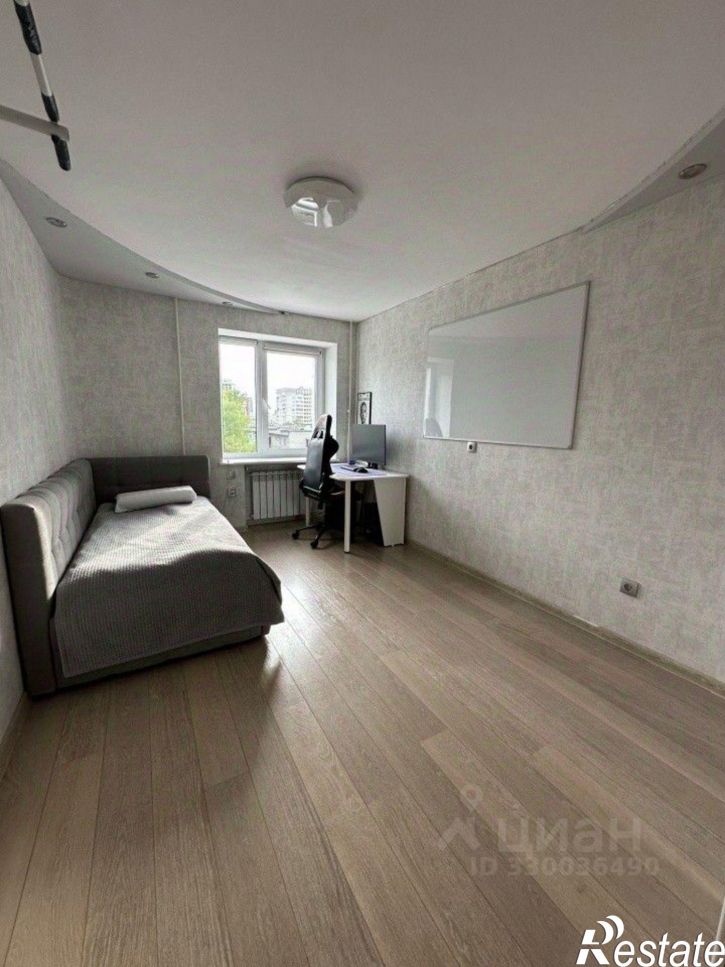 5-комн квартира улица Луначарского, 105,  д. 105