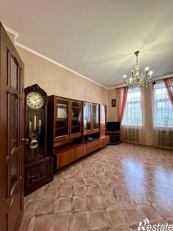 3-комн квартира ул Соловьева, 6,  д. 6