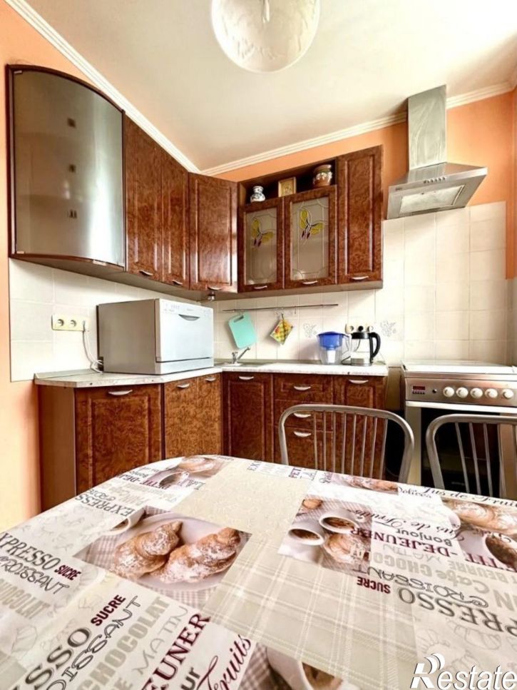 3-комн квартира ул Соловьева, 6,  д. 6