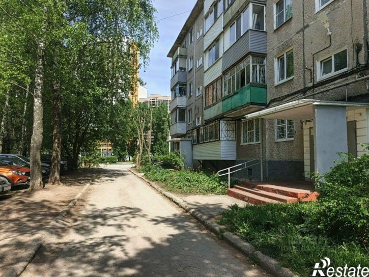 2-комн квартира улица Космонавта Леонова, 50,  д. 50