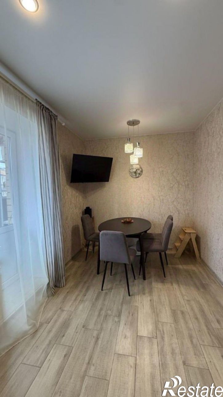 3-комн квартира улица Сакко и Ванцетти, 111,  д. 111