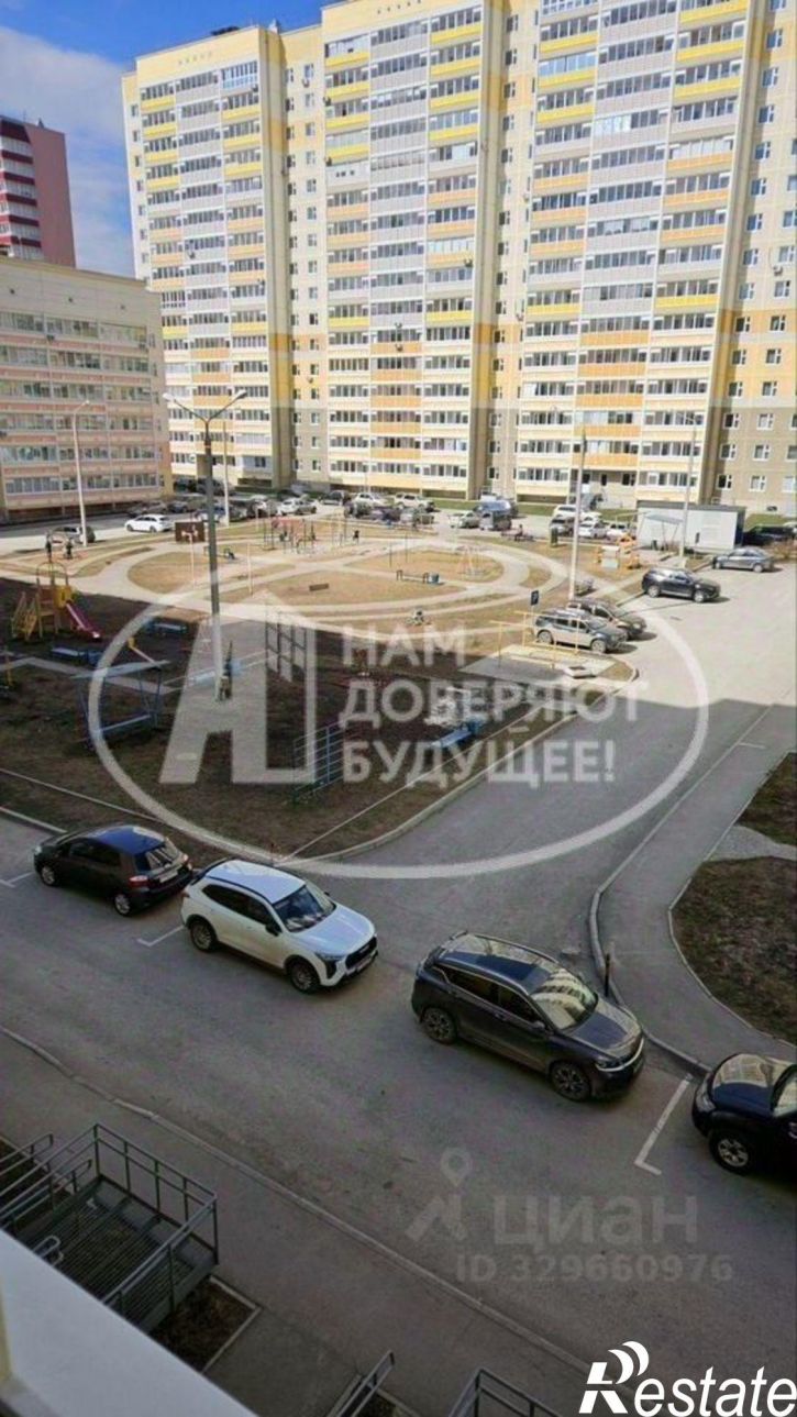 3-комн квартира ул Монтажников, 13,  д. 13