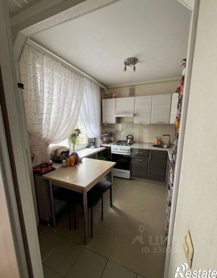 4-комн квартира ул Маршала Рыбалко, 37,  д. 37