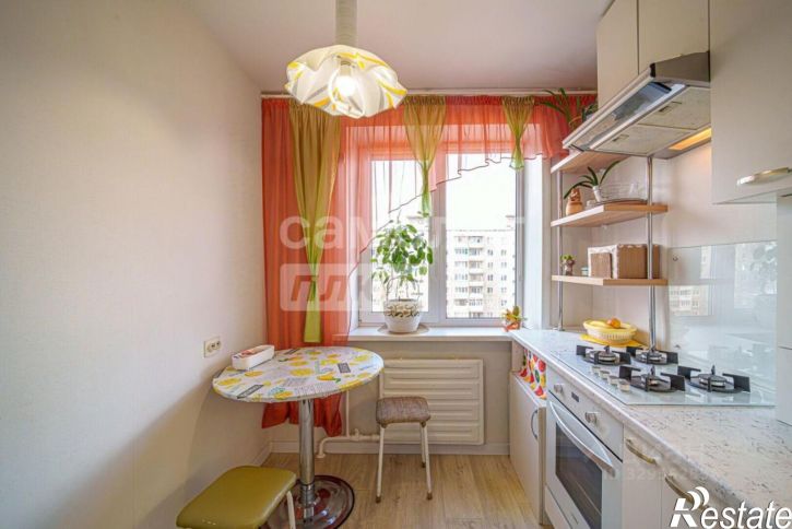 3-комн квартира улица Желябова, 17,  д. 17