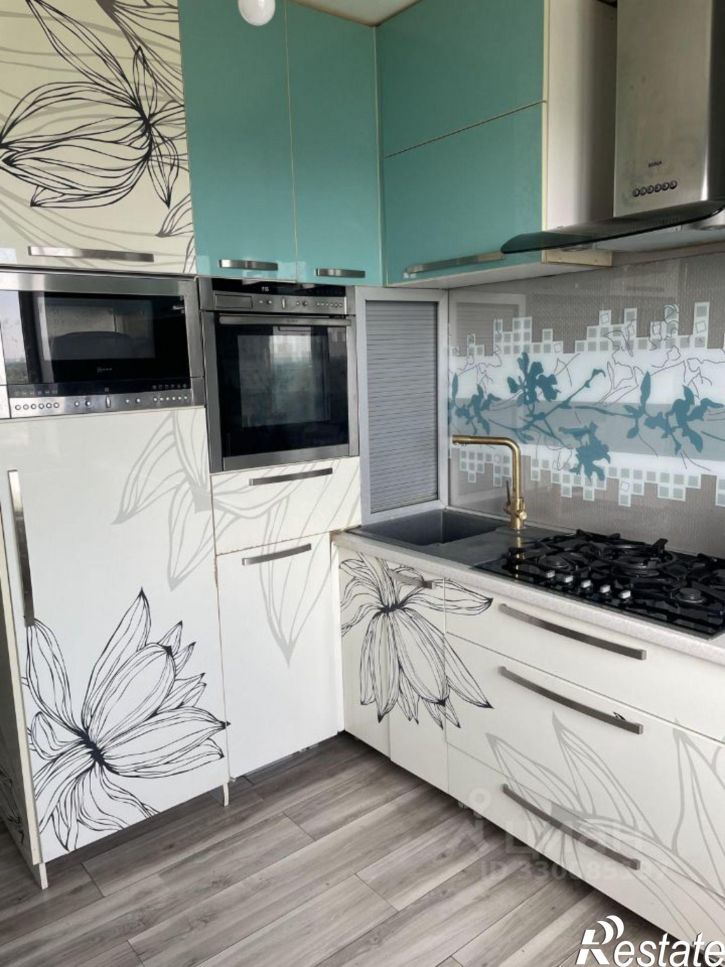 4-комн квартира улица Танцорова, 33,  д. 33