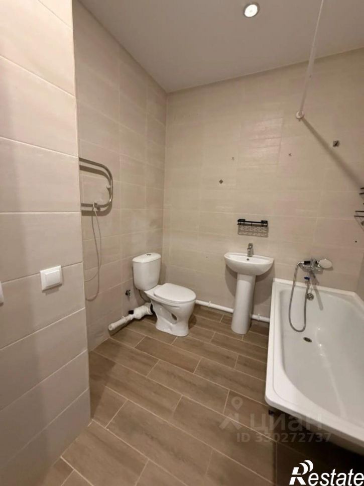 2-комн квартира ул Сапфирная, 15,  д. 15