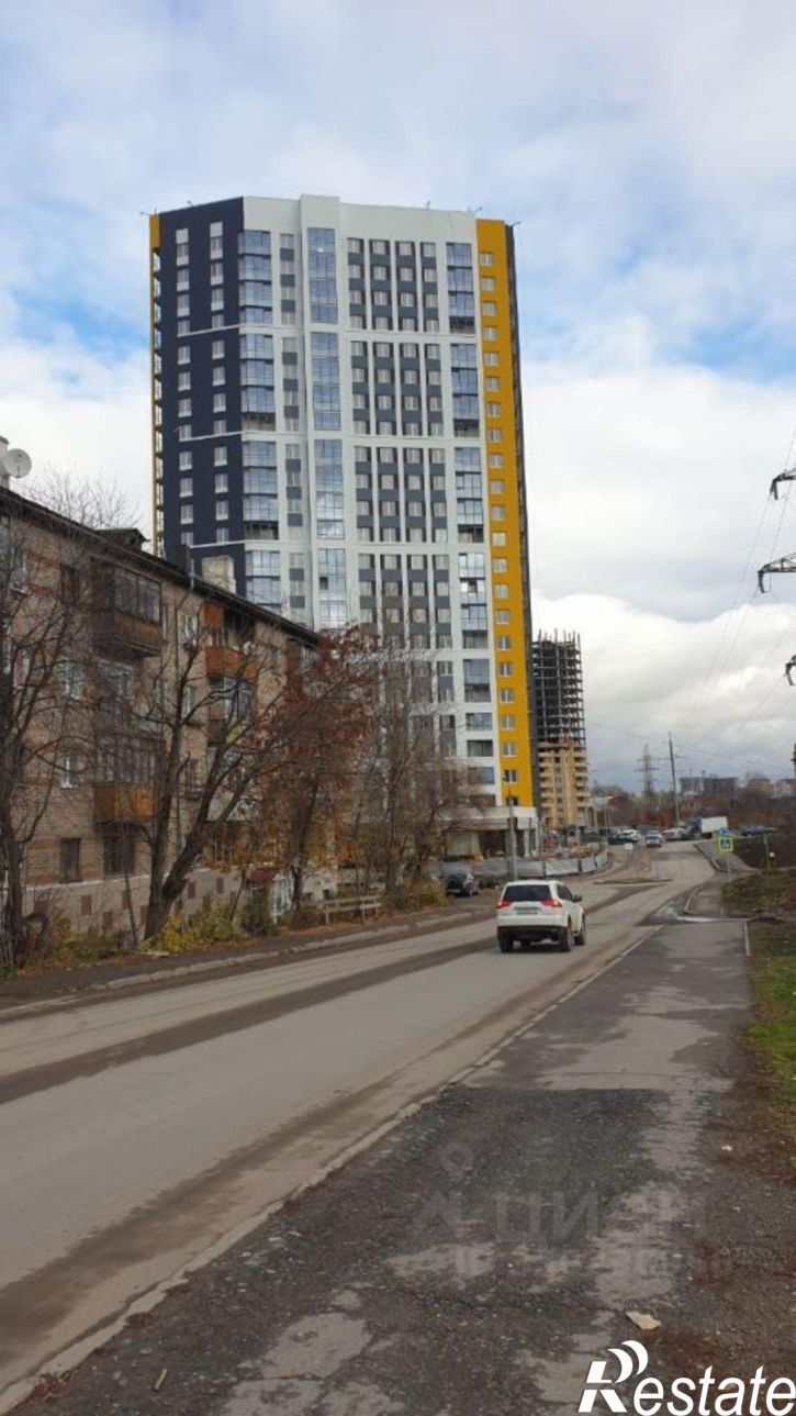 3-комн квартира улица Комбайнёров, 43,  д. 43