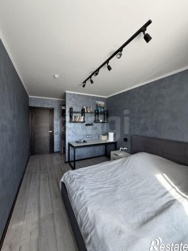 2-комн квартира улица Красные Казармы, 64,  д. 64