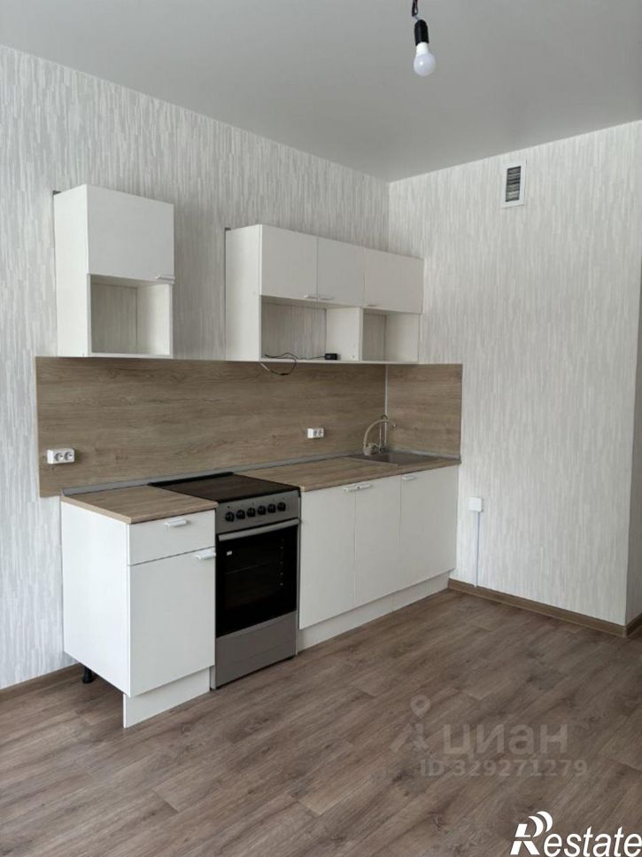3-комн квартира Сапфирная улица, 13,  д. 13