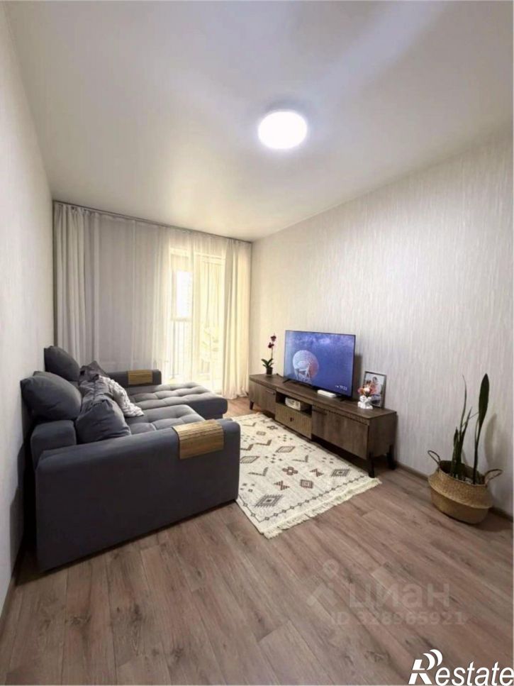 3-комн квартира ул Сапфирная, 13,  д. 13