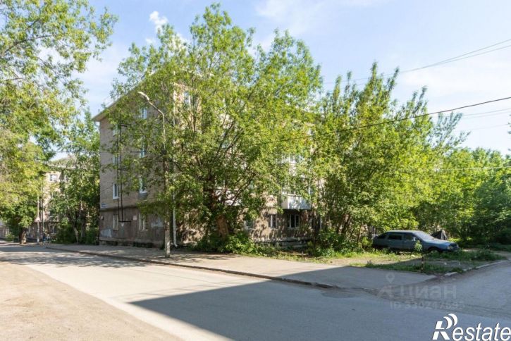 2-комн квартира ул Льва Шатрова, 10,  д. 10