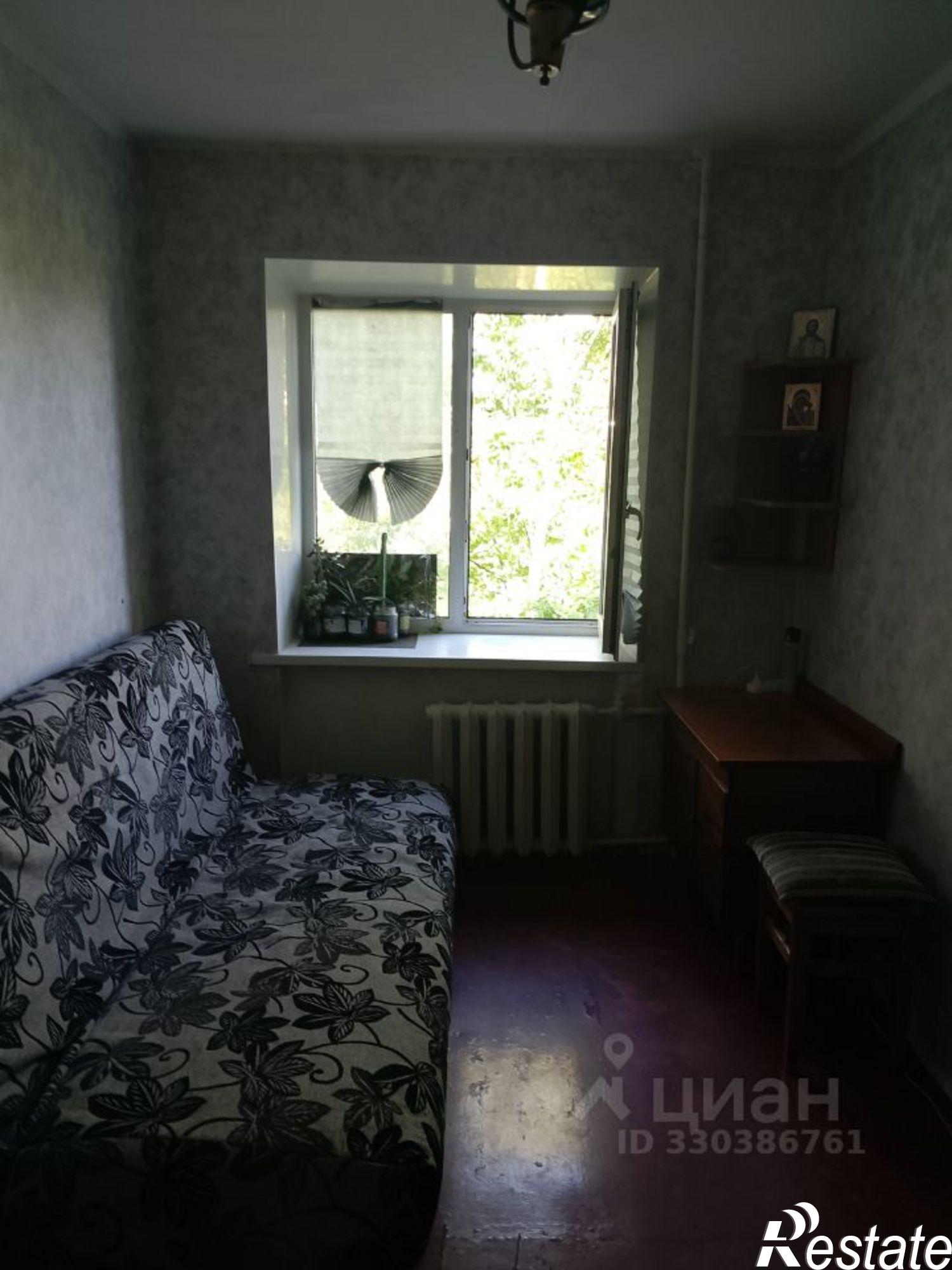 Сдать комнату за 10 000 рублей на б-р Гагарина, 81/4