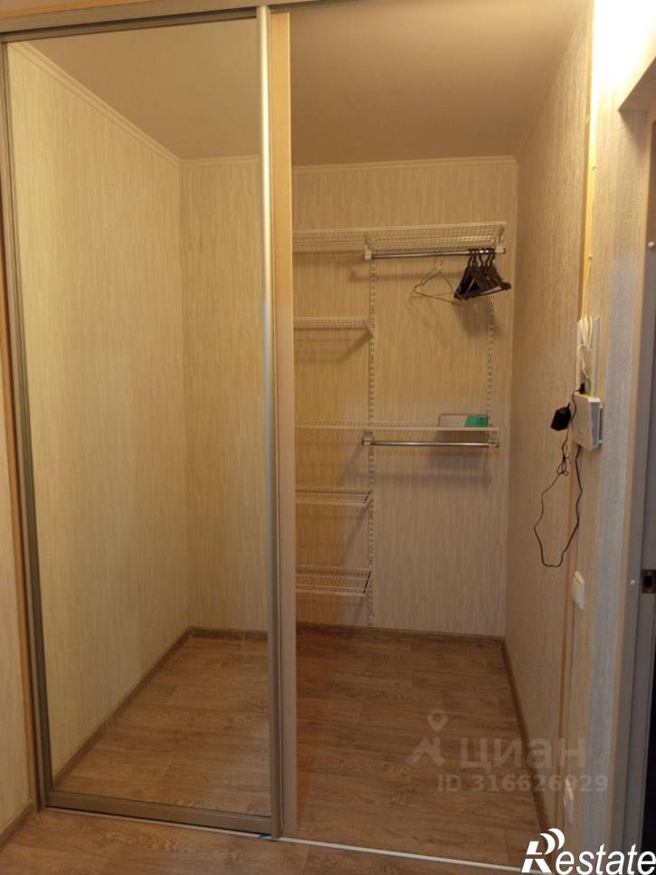 2-комн квартира улица Яблочкова, 3,  д. 3